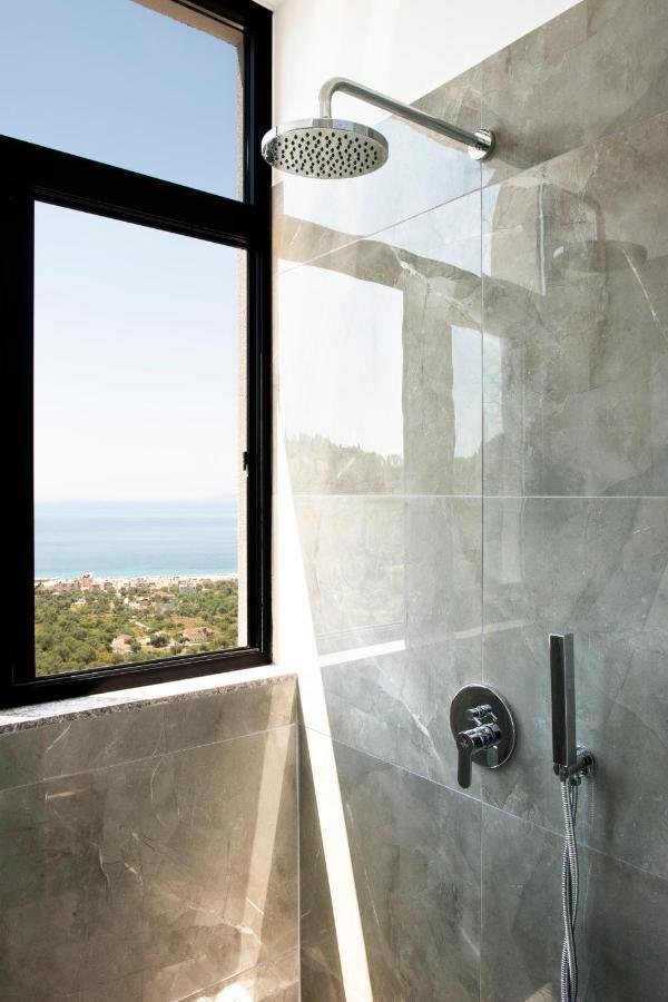 Wait 'N Sea Hotel Himare Exterior photo