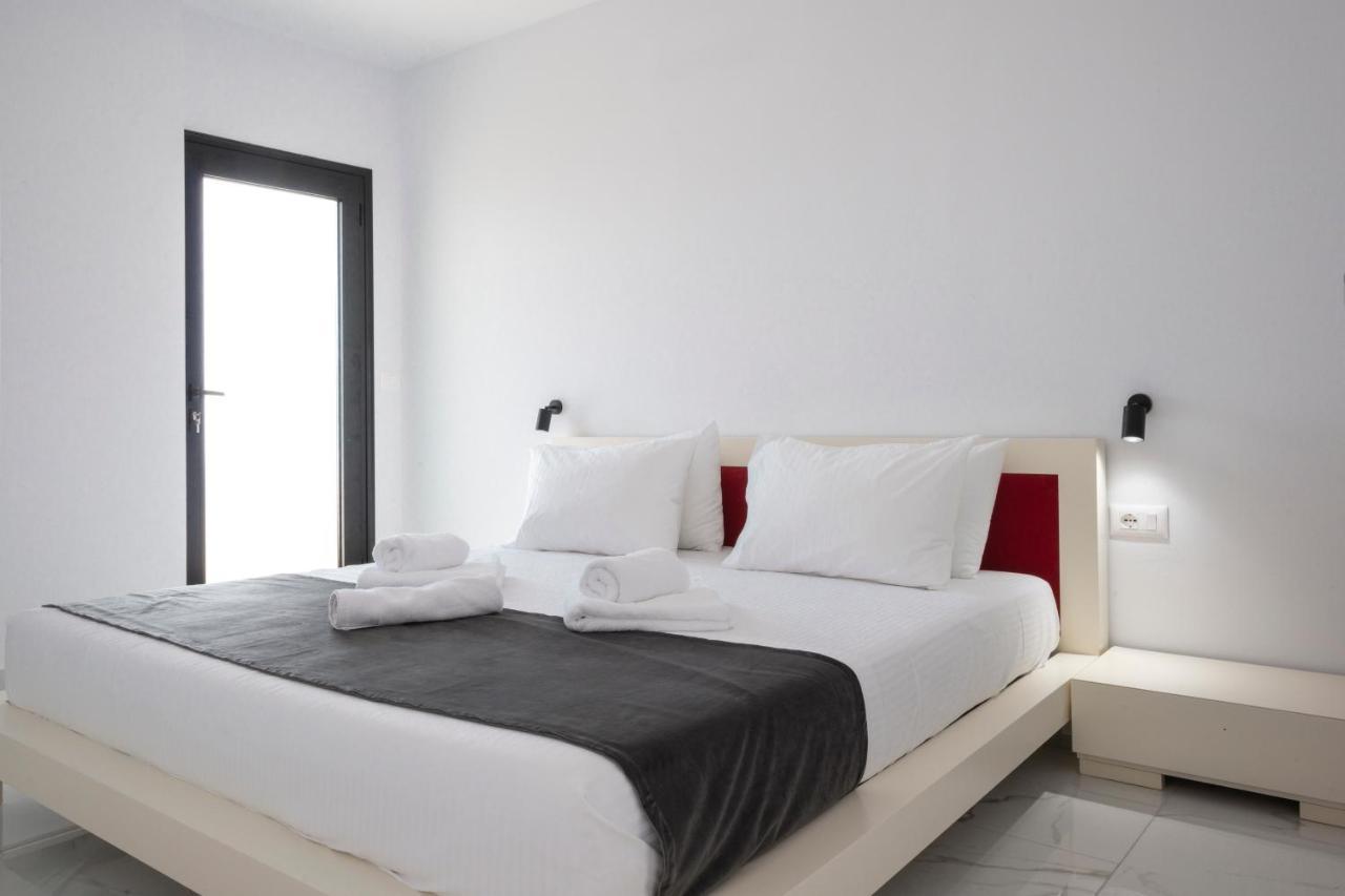 Wait 'N Sea Hotel Himare Exterior photo