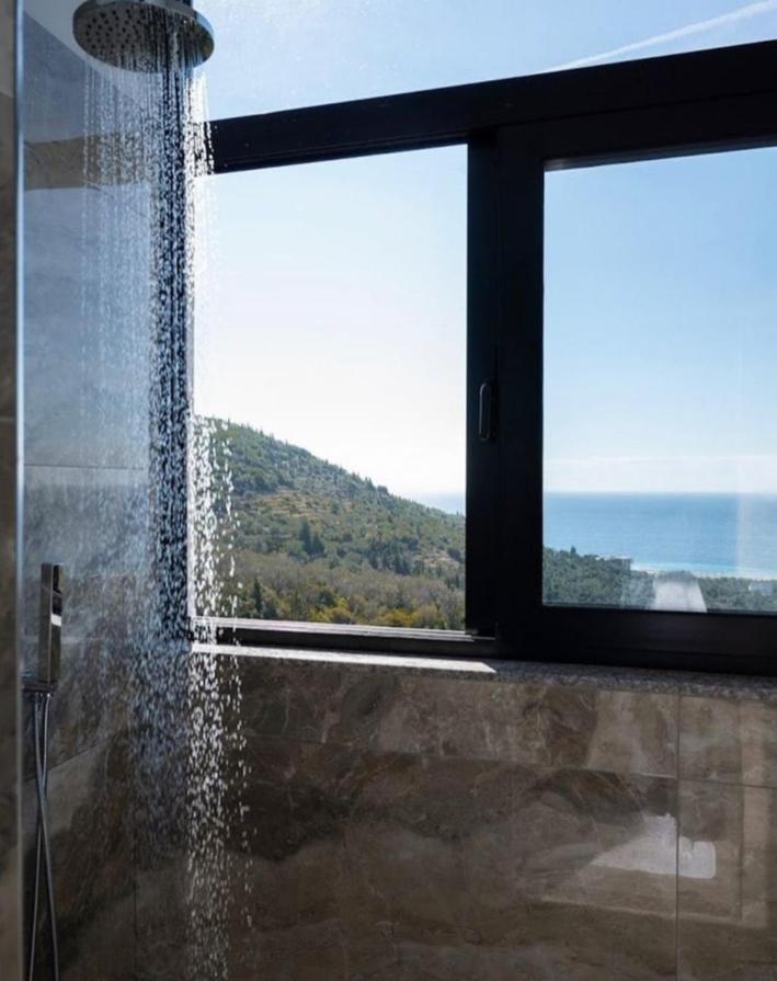 Wait 'N Sea Hotel Himare Exterior photo
