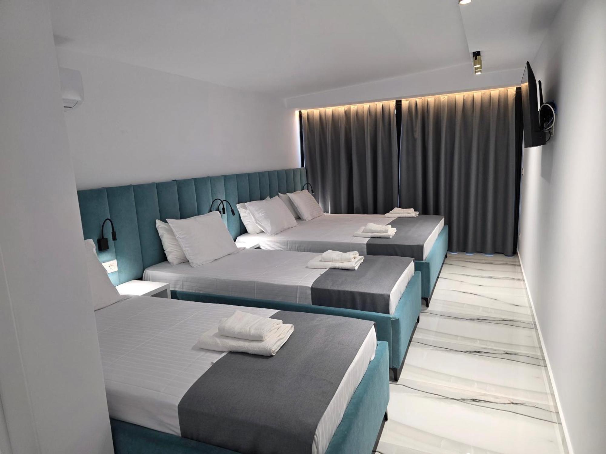 Wait 'N Sea Hotel Himare Exterior photo