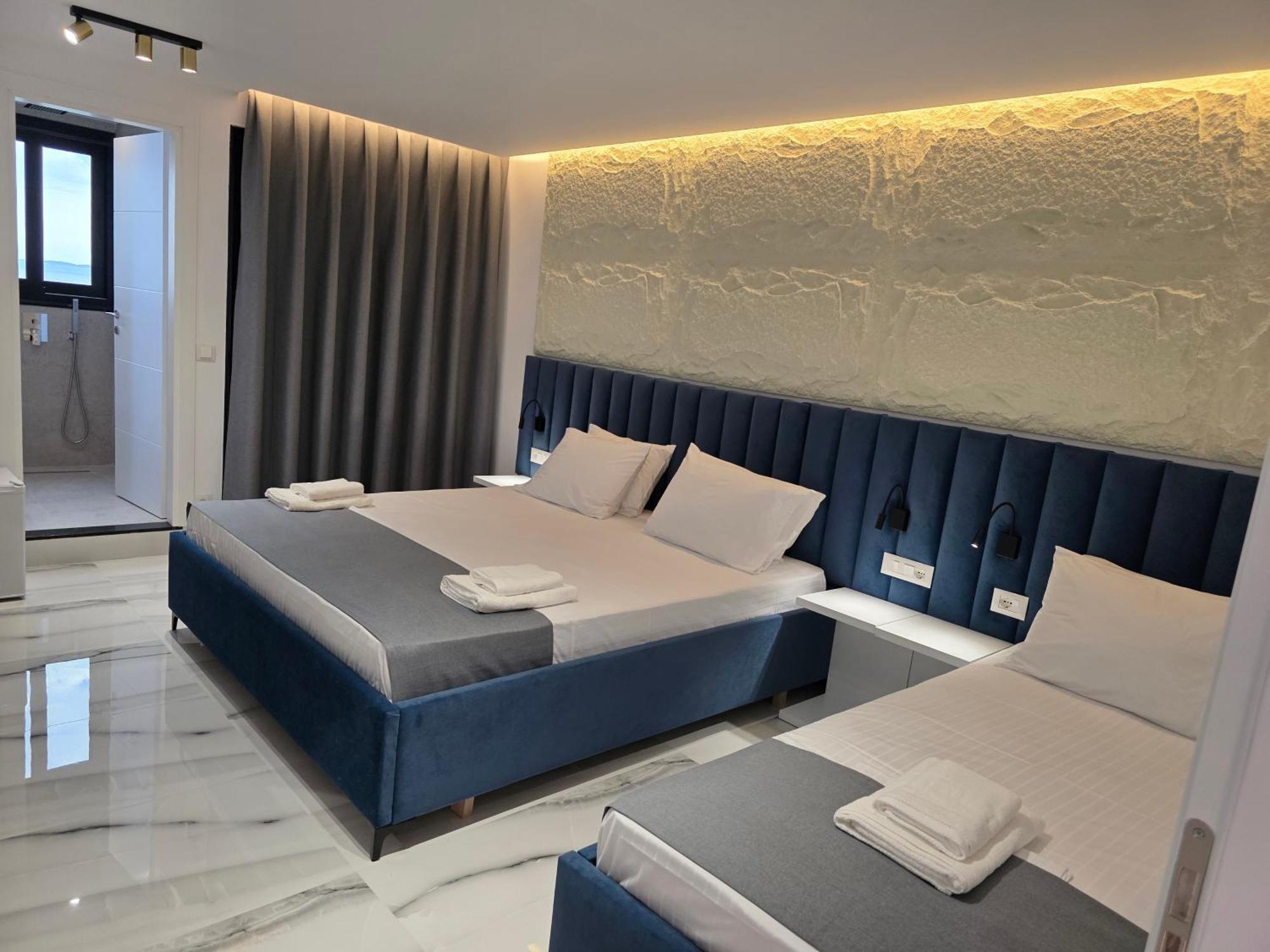 Wait 'N Sea Hotel Himare Exterior photo